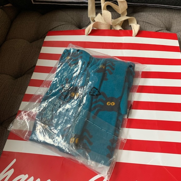 NWT HALLOWEEN KIDS HANNA ANDERSON ZIP UP SLEEPER “BLUE SPIDERS” SIZE 0-3 - Picture 3 of 15